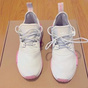 Adidas Originals Women’s NMD R1 - Grey & Pink - Rarely worn - Great Condition
